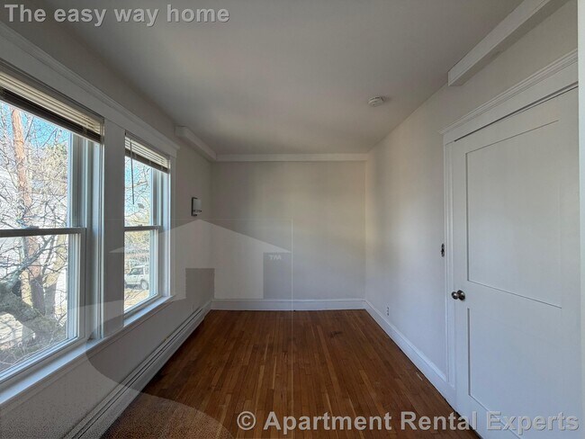 Building Photo - 441 Broadway