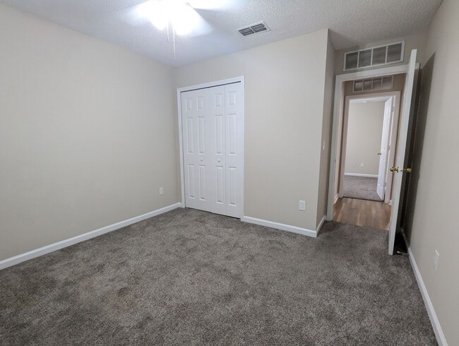 Building Photo - **SPECIAL for this 3/2 Duplex on 15 Month ...