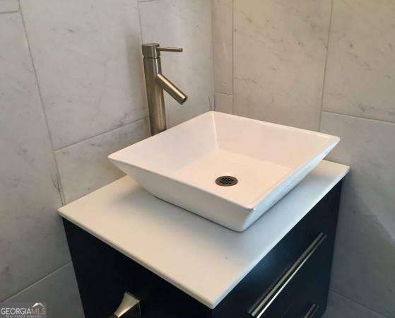 Building Photo - 112 Ardmore Pl NW