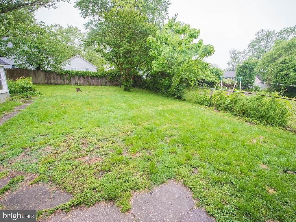 Building Photo - 604 Liberty St