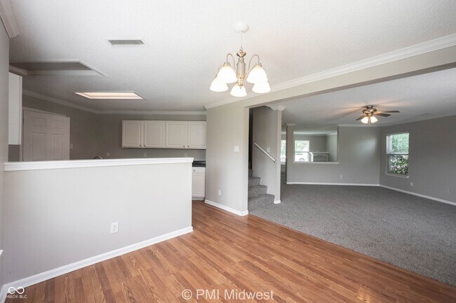 Building Photo - 7623 Hollow Reed Ct
