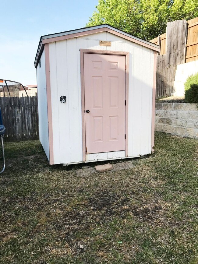 Building Photo - 4-Bedroom House for Rent in Harker Heights