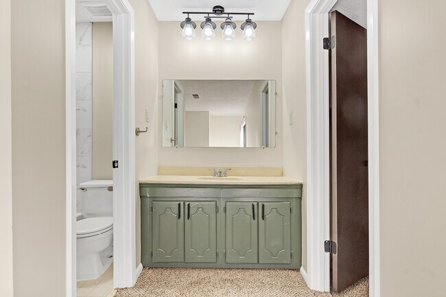 Building Photo - 1838 Quail Park Cir