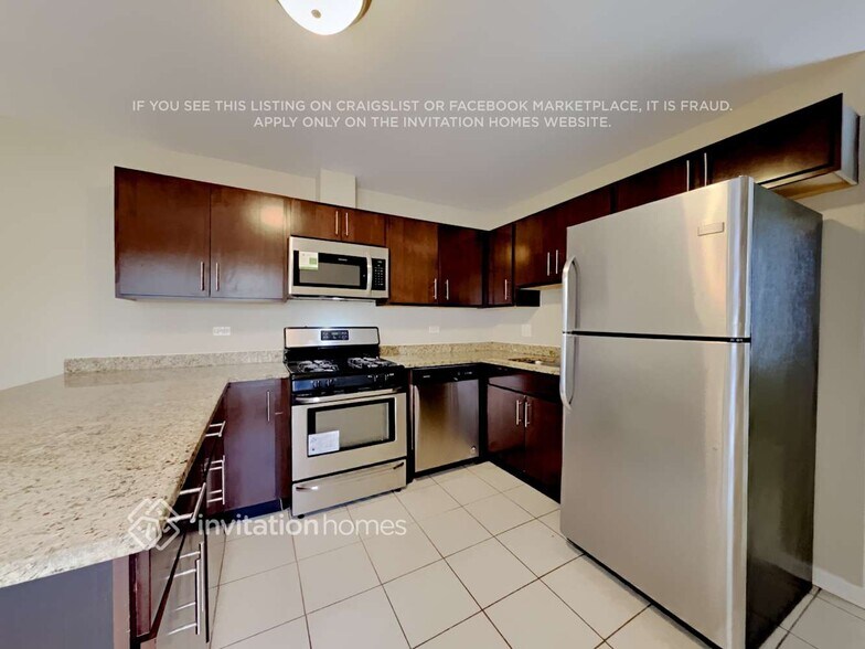 Building Photo - 470 Westview St