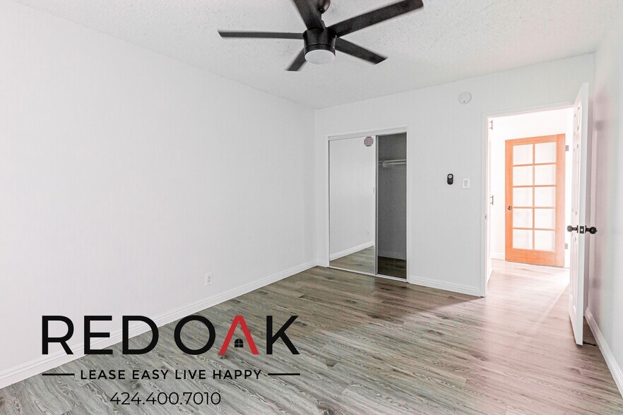 Building Photo - 3401 Club Dr