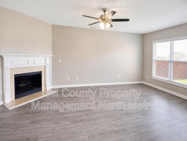 Building Photo - 542 Marsh Lake Rd SE
