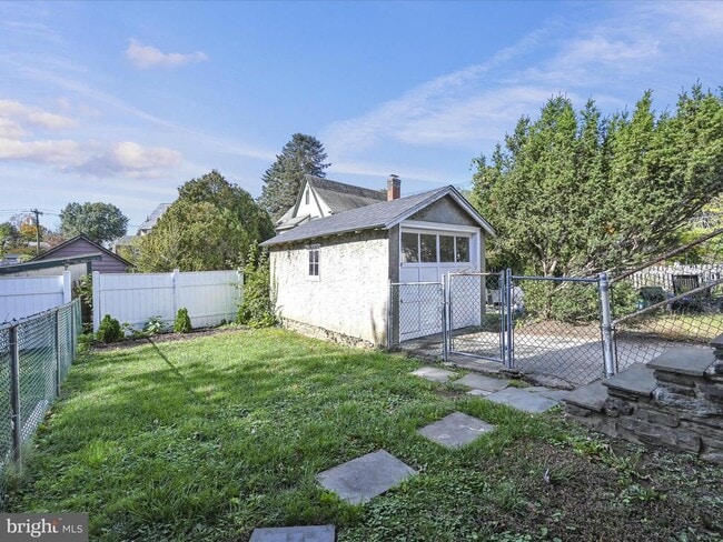 Building Photo - 2814 St Marys Rd