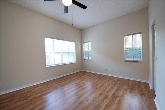 Building Photo - 4015 Palm Pl