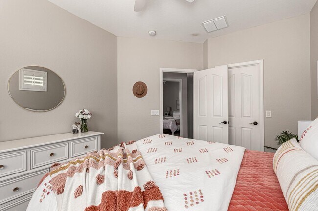 Building Photo - 6219 S Banning St