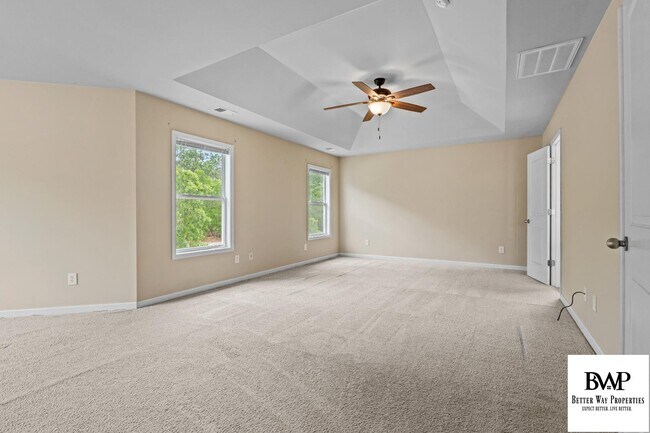 Building Photo - 11 Belhaven Dr