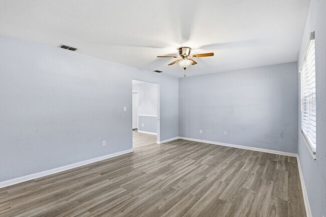 Building Photo - Northwood Oaks in Northwest Gainesville