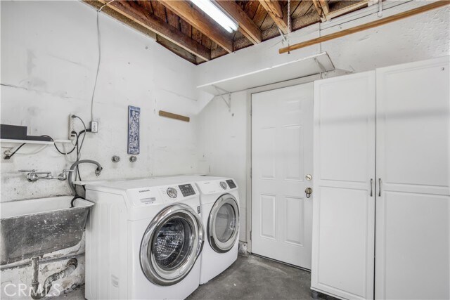 Building Photo - 11662 Curry Ave