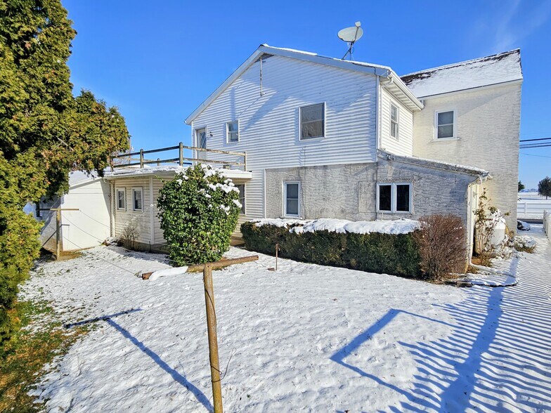 Building Photo - 334 Wissler Rd