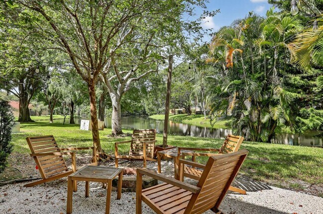 Building Photo - 3037 NW 48th Ave