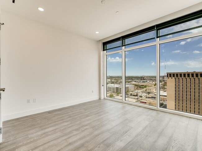 Building Photo - 123 Lexington Ave