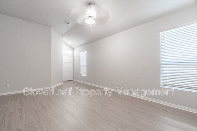 Building Photo - 311 Nespral Dr