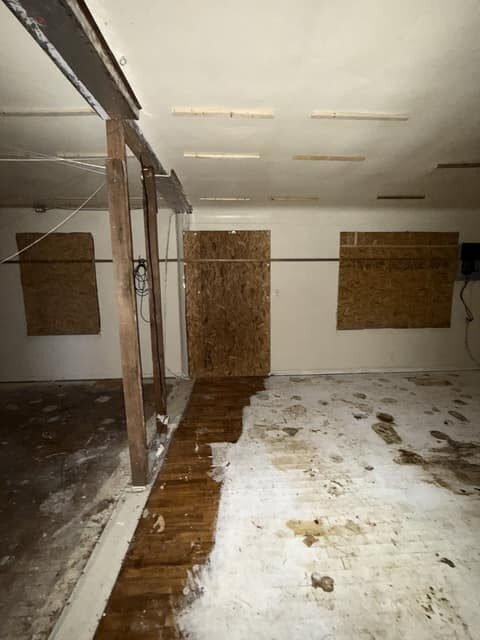 Building Photo - 3501 Milbourne Ave