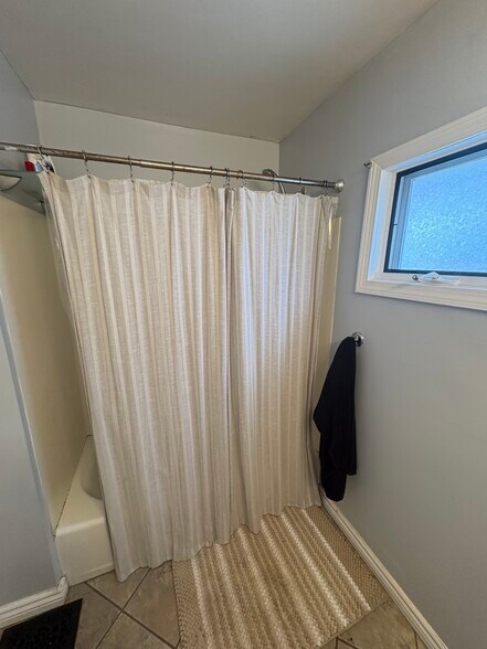 Building Photo - 50 Bromfield Rd