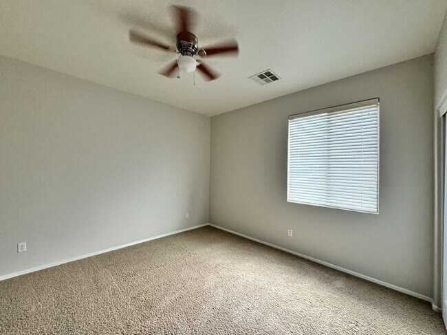 Building Photo - 43658 Caven Dr