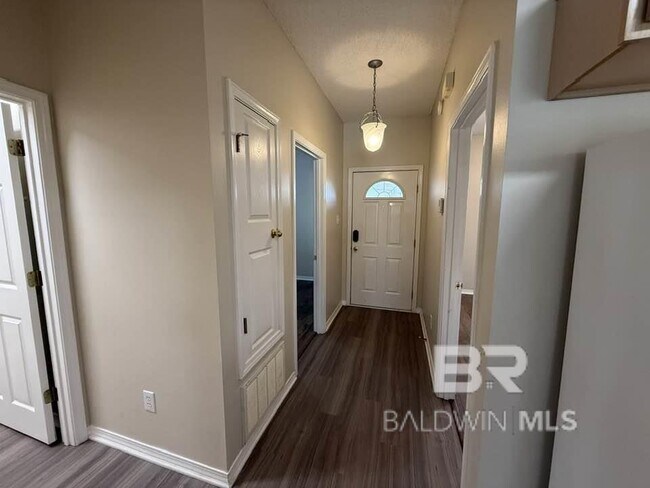 Building Photo - 2651 S Juniper St