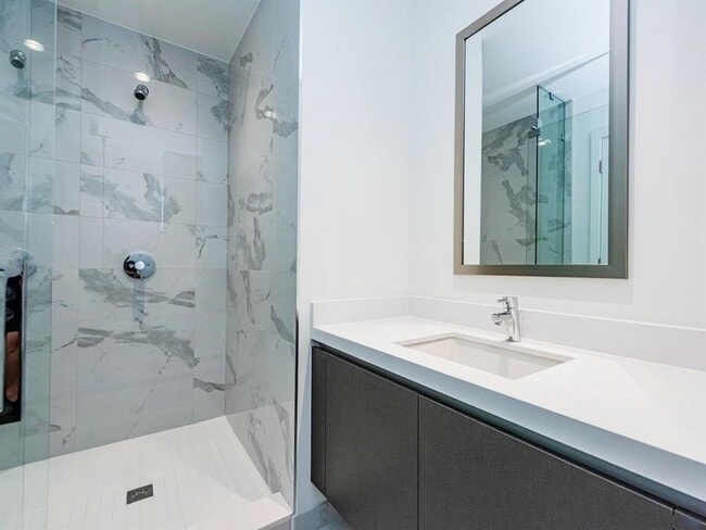 Building Photo - 851 NE 1st Ave