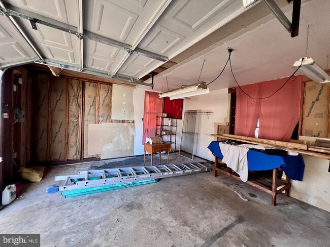 Building Photo - 17 Todd Ln