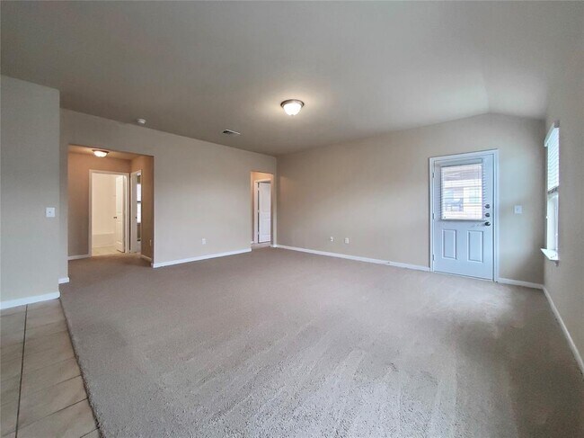 Building Photo - 6001 Roderick Dr