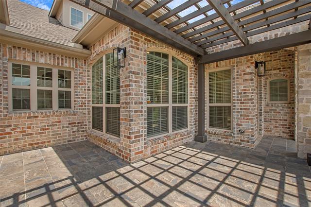 Building Photo - 5695 Hummingbird Ln
