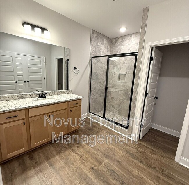 Building Photo - 108 Crest Pointe