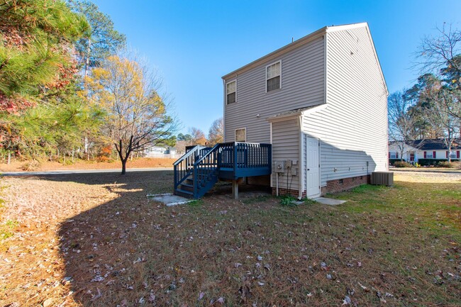 Building Photo - Charming 3-Bed, 2.5-Bath Home with New Roo...