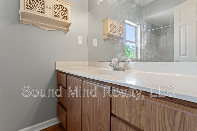 Building Photo - 6001 Winterpointe Ln