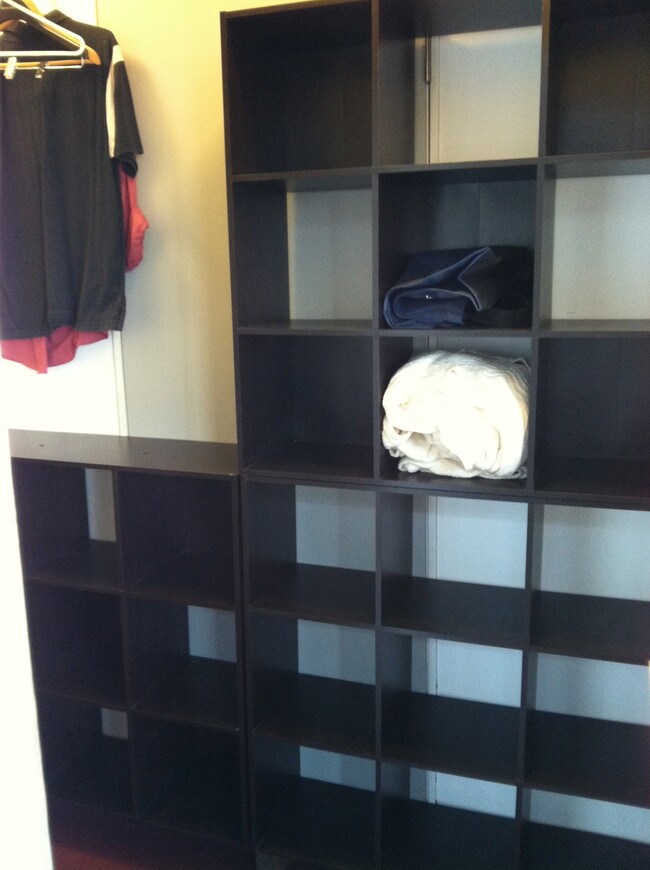 Walk in closet - 8500 Cole Crest Dr