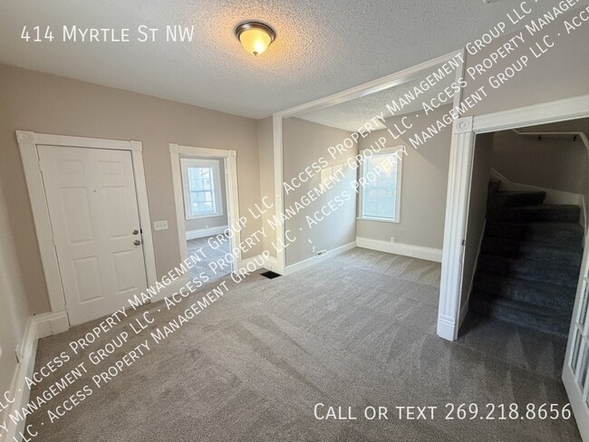 Building Photo - 414 Myrtle St NW