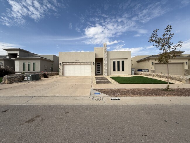 Building Photo - 51069 Purple Mat Ave