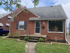 Building Photo - 1380 Riverbank St