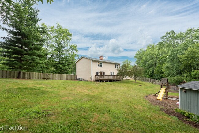 Building Photo - 24200 W Deer Ridge Ln