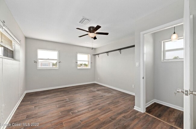 Building Photo - 200 Price Ct