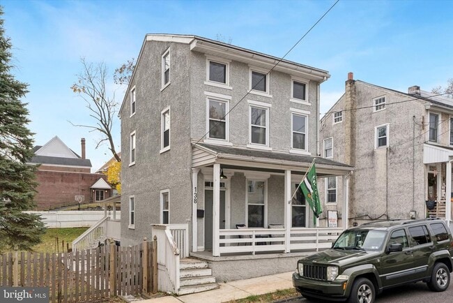 Building Photo - 138 Hall St