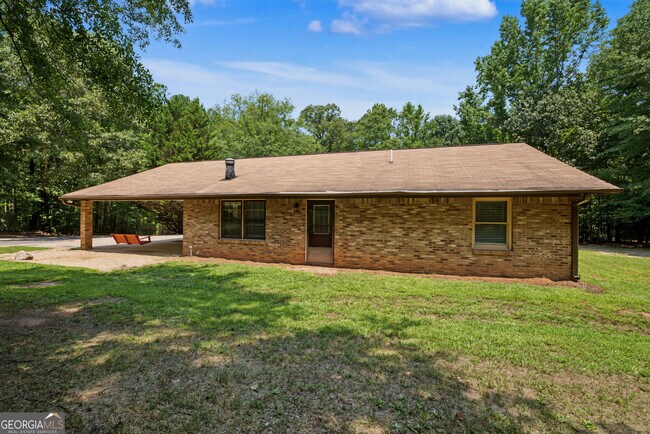 Building Photo - 241 Busbin Rd