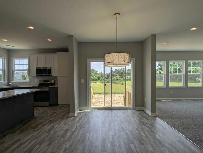 Building Photo - 7301 Aster Wy