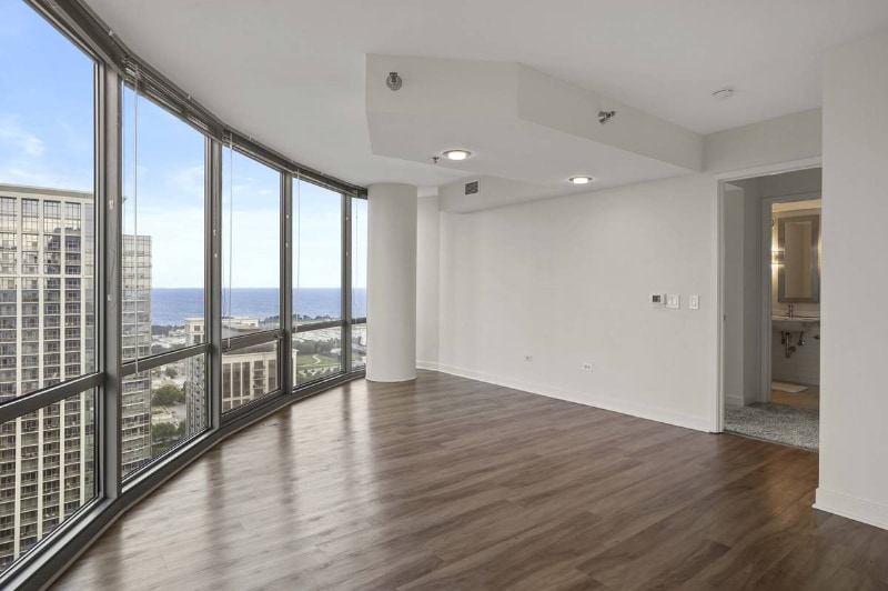 Building Photo - 1279 S Michigan Ave