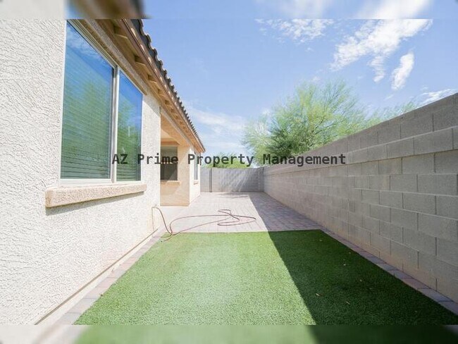 Building Photo - 9215 W Dreyfus Dr