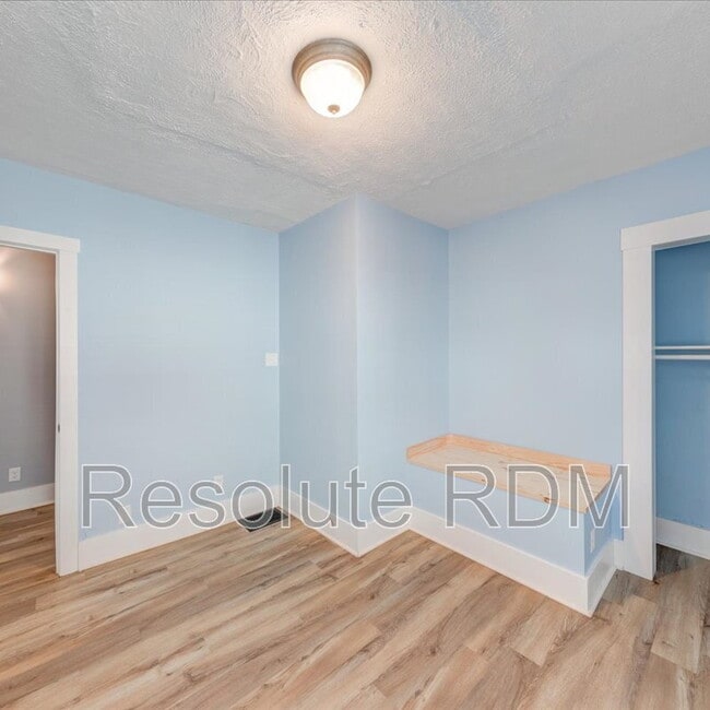 Building Photo - 1308 E Taylor St