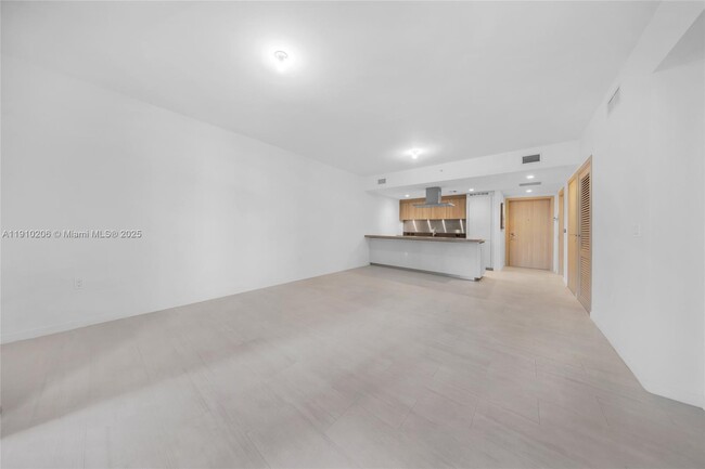 Building Photo - 1000 Brickell Plaza