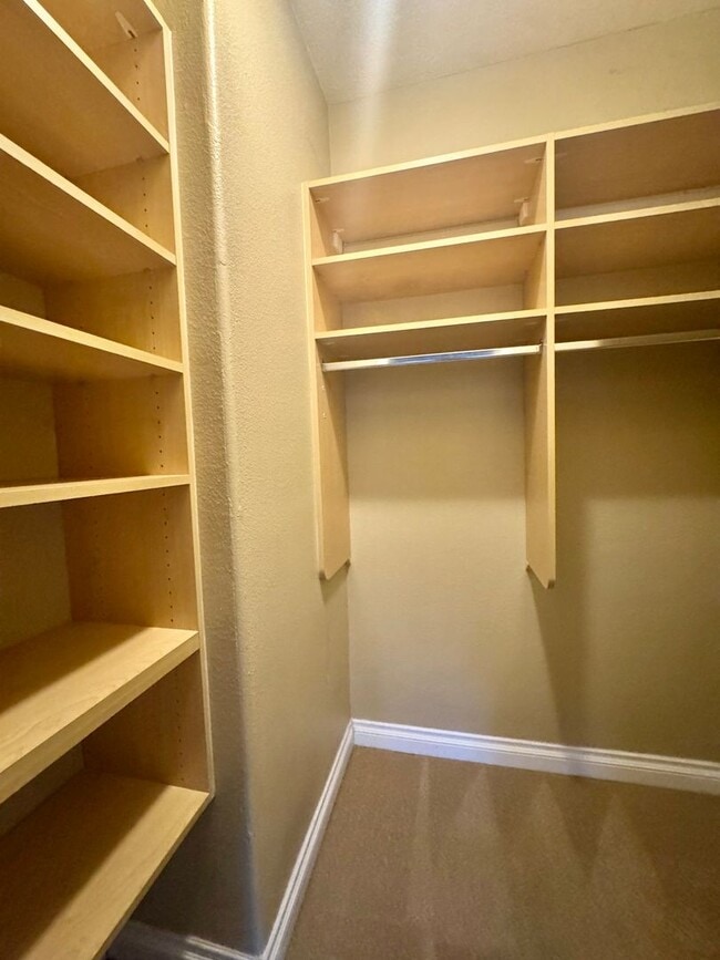 Building Photo - 3 Bedroom spacious home in Aliso Viejo (Tivoli community)