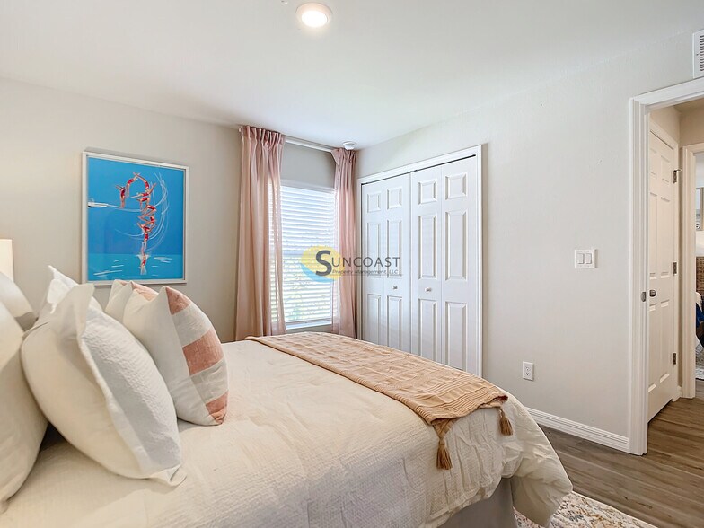 Building Photo - 100 Port Royal Dr