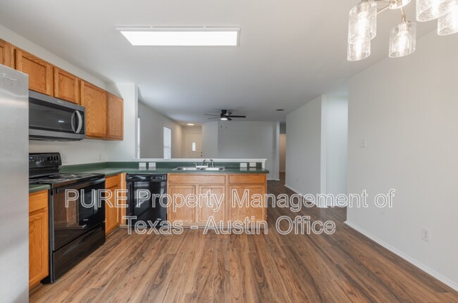 Building Photo - 306 Quail Hollow Dr