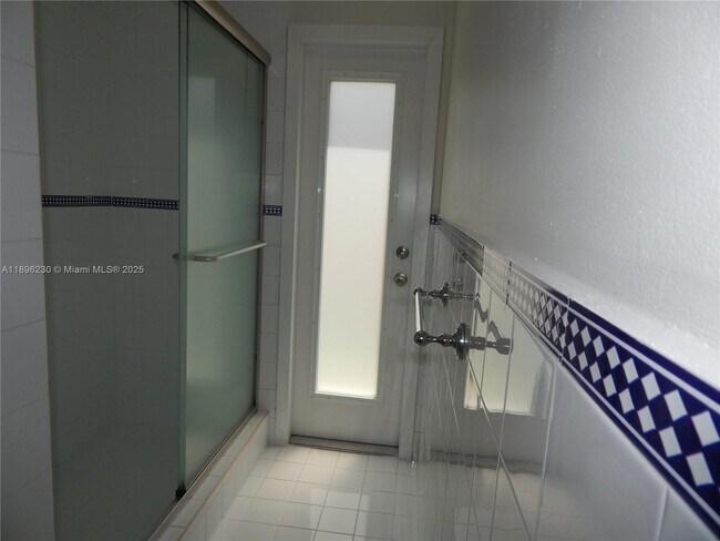 Building Photo - 11530 SW 92nd St