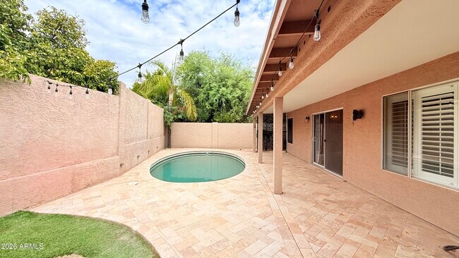 Building Photo - 9140 E Siesta Ln
