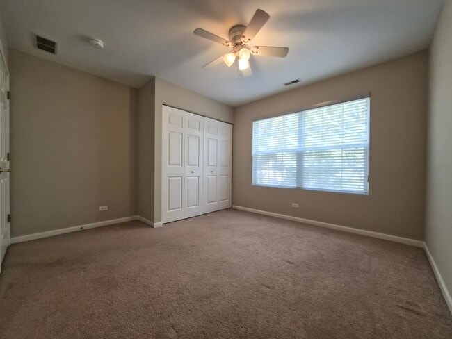 Building Photo - 2850 Stonewater Dr